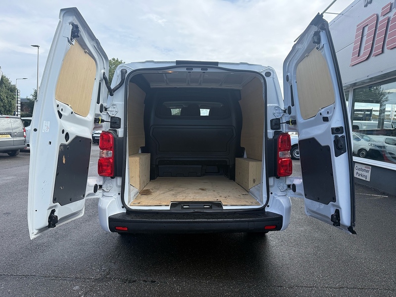 Peugeot Expert BlueHDi 1200 Professional Premium + - U7105