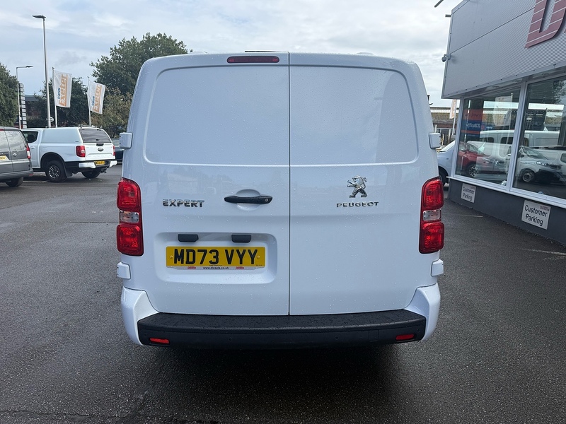 Peugeot Expert BlueHDi 1200 Professional Premium + - U7105