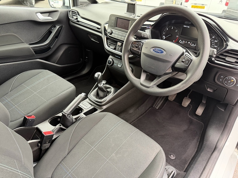 Ford Fiesta Van TDCi - U7110