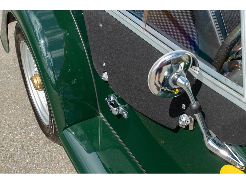 Morgan Plus Four i - U7112