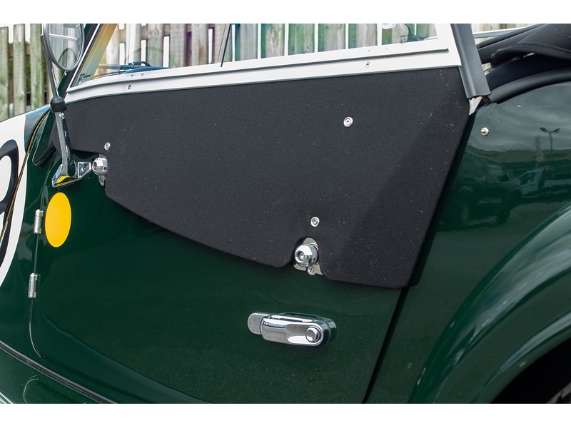 Morgan Plus Four i - U7112