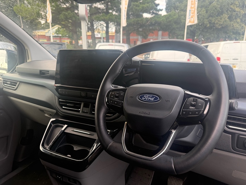 Ford Tourneo Custom 320 EcoBlue Active 170ps L2 - U7130