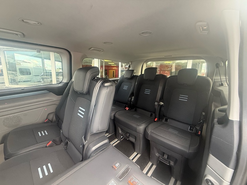 Ford Tourneo Custom 320 EcoBlue Active 170ps L2 - U7130