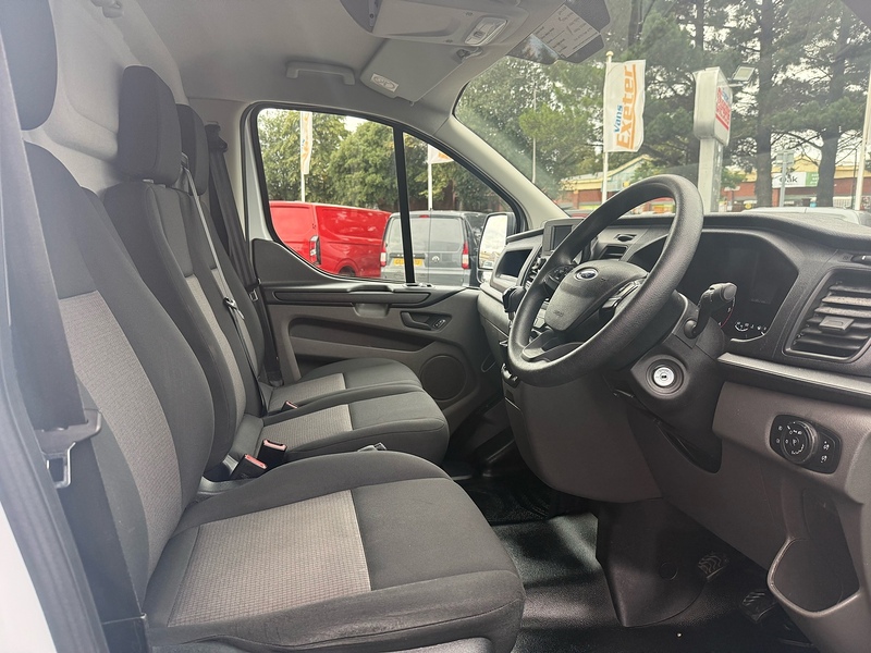 Ford Transit Custom 300 EcoBlue Leader - U7141