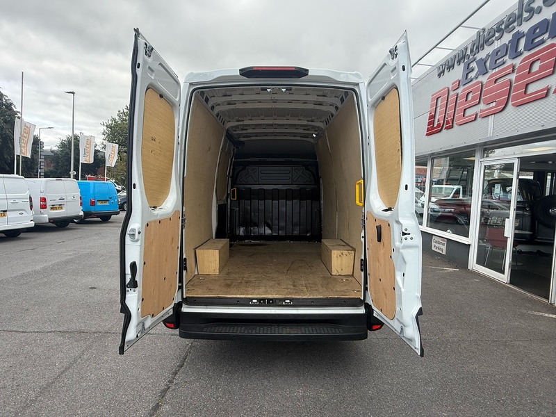 Iveco Daily D HPI 14V 35S 3000 (136PS) Panel Van - U7145