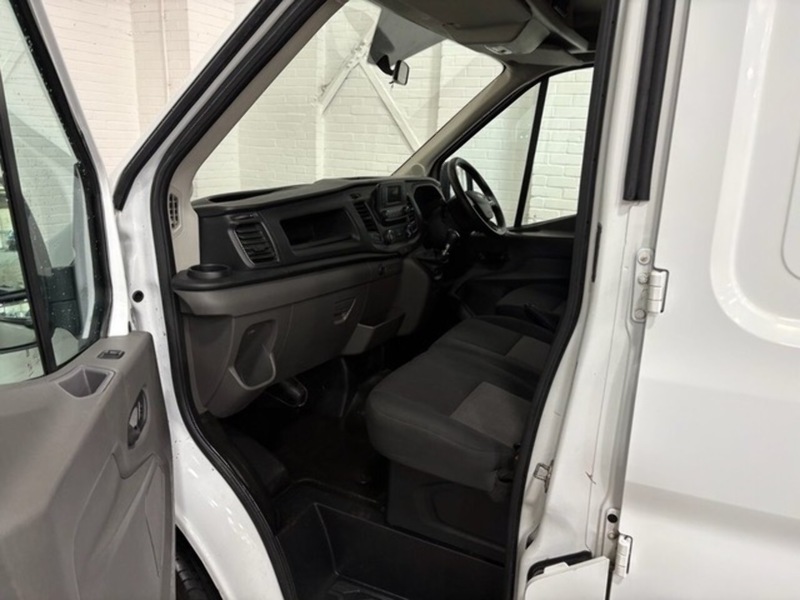 Ford Transit 350 EcoBlue Leader - U7160