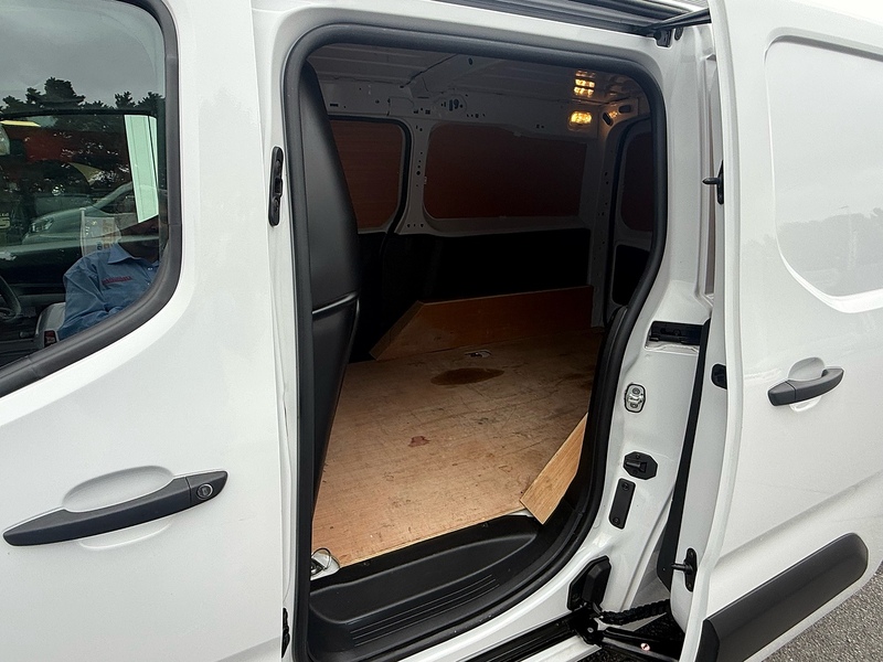 Citroen Berlingo BlueHDi 950 Enterprise Edition XL - U7164