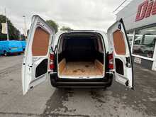 Citroen Berlingo BlueHDi 950 Enterprise Edition XL - U7164