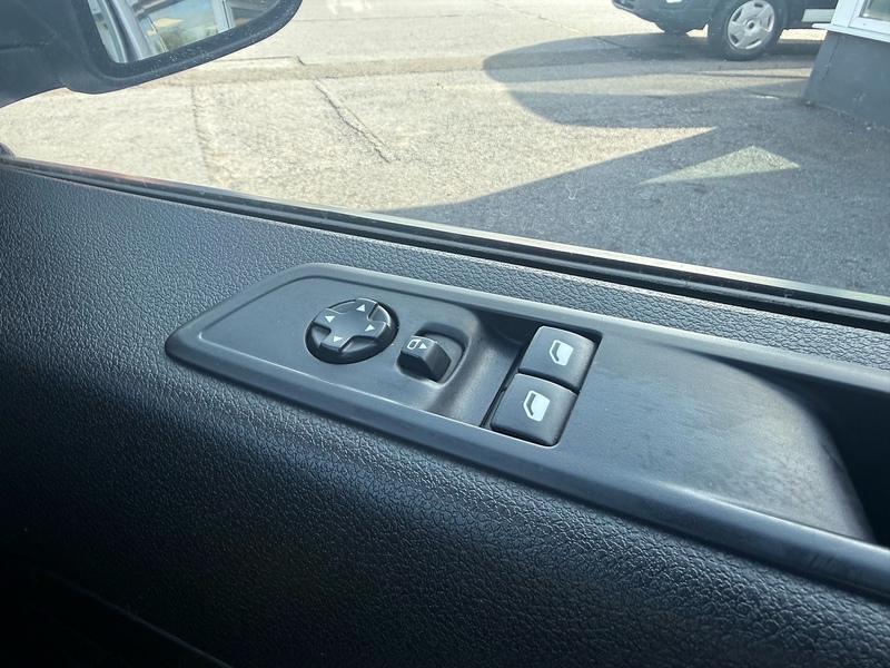 Vauxhall Vivaro Turbo D 3100 Pro L2 H1 (145) - U7167
