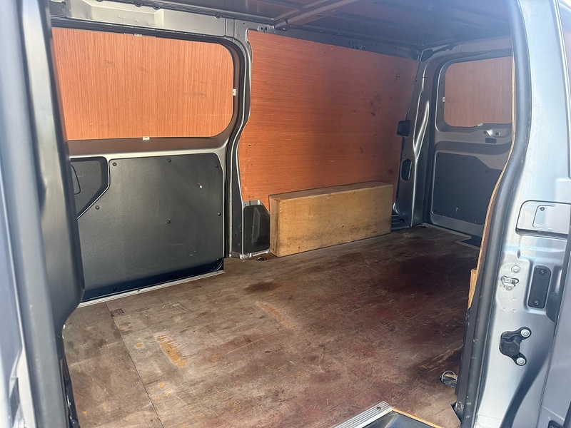 Vauxhall Vivaro Turbo D 3100 Pro L2 H1 (145) - U7167