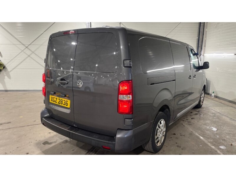 Vauxhall Vivaro Turbo D 3100 Sportive L2 H1 (145PS) - U7178