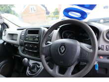 2018 RENAULT TRAFIC *NO VAT* LOW MILES EXCELLENT CONDITION YEARS MOT