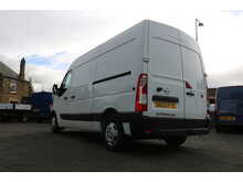 2023 NISSAN INTERSTAR MWB LOW MILES YEARS MOT STUNNING CONDITION ONE OWNER transit