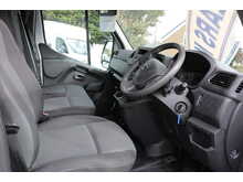 2023 NISSAN INTERSTAR MWB LOW MILES YEARS MOT STUNNING CONDITION ONE OWNER transit