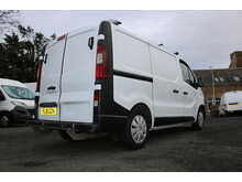 2016 VAUXHALL VIVARO *NO VAT* LOW MILES NEW SHAPE YEARS MOT EXCELLENT CONDITION trafic