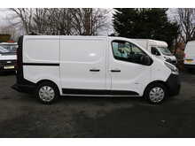 2016 VAUXHALL VIVARO *NO VAT* LOW MILES NEW SHAPE YEARS MOT EXCELLENT CONDITION trafic