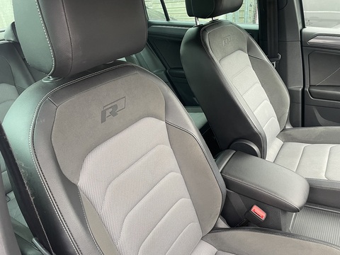 R-Line Tech Tsi Evo Dsg 1.5 5dr Estate Semi Auto Petrol