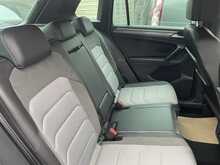 Volkswagen Tiguan R-Line Tech Tsi Evo Dsg 
