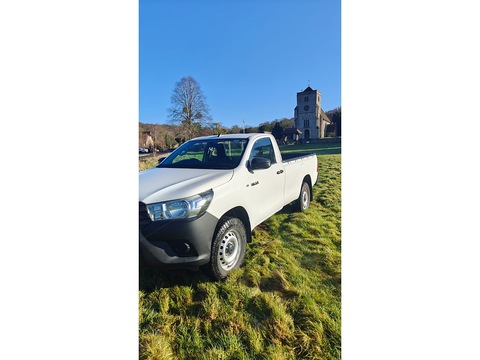 2.4 D-4D Active Pickup 2dr Diesel Manual 4WD Euro 6 (3.5t) (150 ps) Pickup Manual Diesel