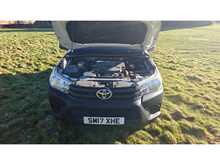 Toyota Hilux 2.4 D-4D Active Pickup 2dr Diesel Manual 4WD Euro 6 (3.5t) (150 ps) 