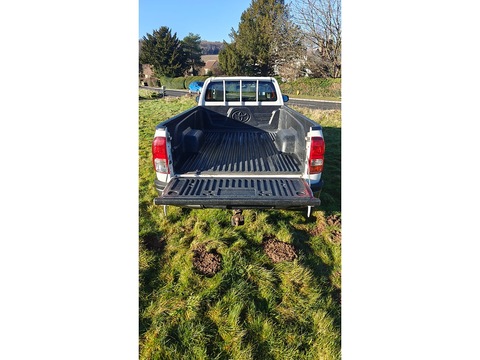 2.4 D-4D Active Pickup 2dr Diesel Manual 4WD Euro 6 (3.5t) (150 ps) Pickup Manual Diesel