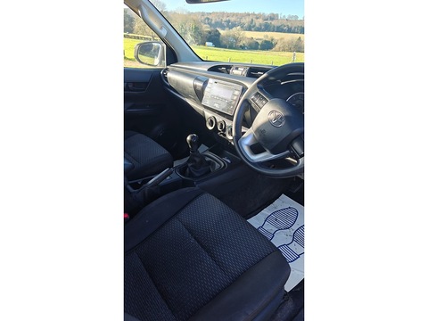 2.4 D-4D Active Pickup 2dr Diesel Manual 4WD Euro 6 (3.5t) (150 ps) Pickup Manual Diesel