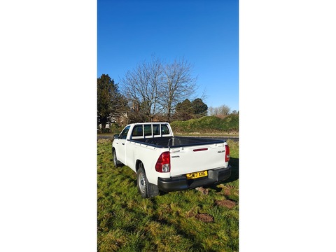 2.4 D-4D Active Pickup 2dr Diesel Manual 4WD Euro 6 (3.5t) (150 ps) Pickup Manual Diesel
