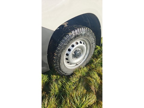 2.4 D-4D Active Pickup 2dr Diesel Manual 4WD Euro 6 (3.5t) (150 ps) Pickup Manual Diesel