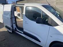 Vauxhall Combo 1.5 Turbo D 2300 Edition Panel Van 4dr Diesel Auto L2 H1 Euro 6 (s/s) (130 ps) 
