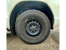 Toyota Hilux 2.4 D-4D Active Narrow Body Pickup 2dr Diesel Manual 4WD Euro 6 (150 ps) 