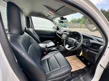 Toyota Hilux 2.4 D-4D Active Narrow Body Pickup 2dr Diesel Manual 4WD Euro 6 (150 ps) 