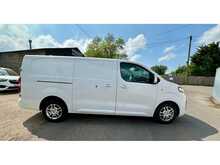 Vauxhall Vivaro 1.5 Turbo D 2900 Sportive Panel Van 5dr Diesel Manual L2 H1 Euro 6 (s/s) (100 ps) 
