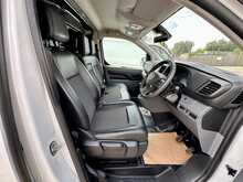 Vauxhall Vivaro 1.5 Turbo D 2900 Sportive Panel Van 5dr Diesel Manual L2 H1 Euro 6 (s/s) (100 ps) 