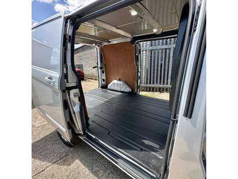 2.0 280 EcoBlue Limited Panel Van 5dr Diesel Auto L1 H1 Euro 6 (s/s) (130 ps)