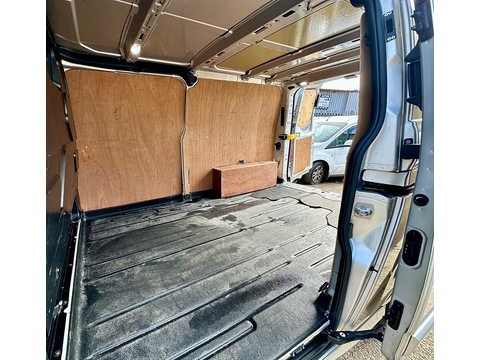 2.0 300 EcoBlue Limited Panel Van 5dr Diesel Auto L2 H1 Euro 6 (s/s) (130 ps)