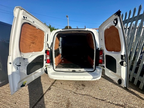 1.5 Turbo D 2000 Sportive Panel Van 4dr Diesel Manual L1 H1 Euro 6 (s/s) (130 ps)