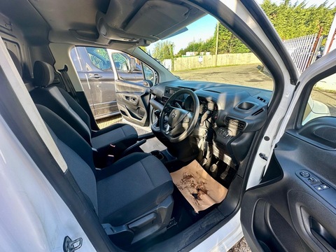 1.5 Turbo D 2000 Sportive Panel Van 4dr Diesel Manual L1 H1 Euro 6 (s/s) (130 ps)