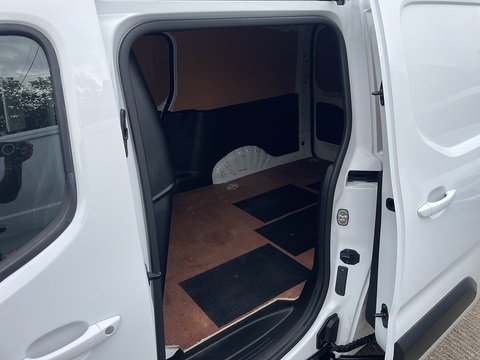 1.5 Turbo D 2300 Edition Panel Van 4dr Diesel Auto L2 H1 Euro 6 (s/s) (130 ps)
