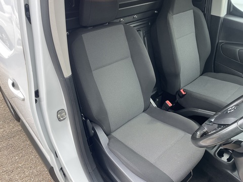 1.5 Turbo D 2300 Edition Panel Van 4dr Diesel Auto L2 H1 Euro 6 (s/s) (130 ps)