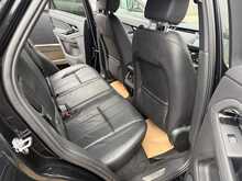 Land Rover Range Rover Evoque P300e R-Dynamic S 