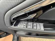 Land Rover Range Rover Evoque P300e R-Dynamic S 