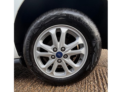 1.5 240 EcoBlue Limited Panel Van 5dr Diesel Auto L2 Euro 6 (s/s) (120 ps)
