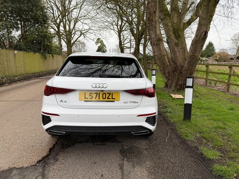 1.4 TFSIe 40 S line Sportback 5dr Petrol Plug-in Hybrid S Tronic Euro 6 (s/s) 13kWh (204 ps)