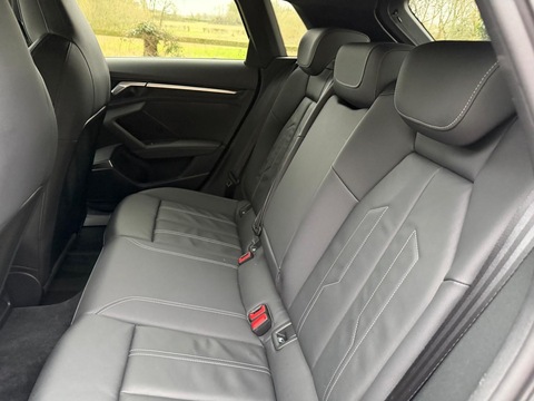 1.4 TFSIe 40 S line Sportback 5dr Petrol Plug-in Hybrid S Tronic Euro 6 (s/s) 13kWh (204 ps)