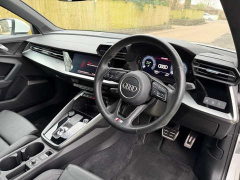 1.4 TFSIe 40 S line Sportback 5dr Petrol Plug-in Hybrid S Tronic Euro 6 (s/s) 13kWh (204 ps)