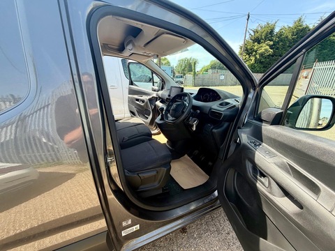 1.5 BlueHDi 1000 Professional Premium Standard Panel Van 5dr Diesel Manual SWB Euro 6 (100 bhp)