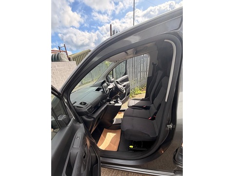 1.5 BlueHDi 1000 Professional Premium Standard Panel Van 5dr Diesel Manual SWB Euro 6 (100 bhp)