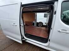 Vauxhall Vivaro Turbo D 2900 Sportive 
