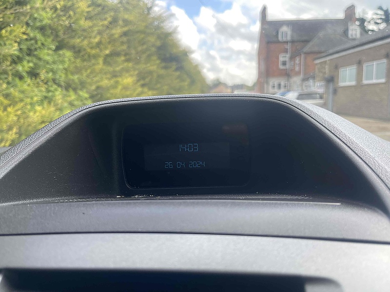 Ford 270 2.2 TDCI ECOnetic SWB L1 H1 PANEL VAN