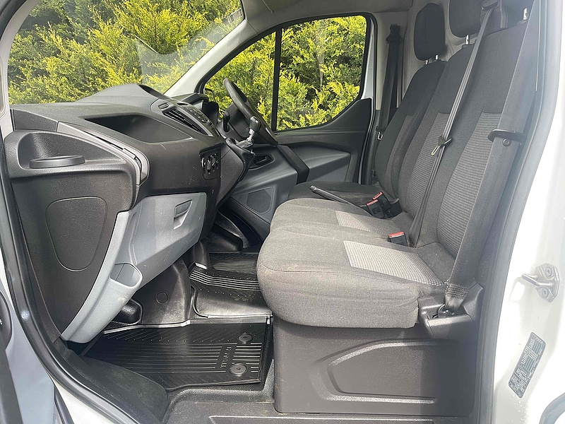 Ford 270 2.2 TDCI ECOnetic SWB L1 H1 PANEL VAN